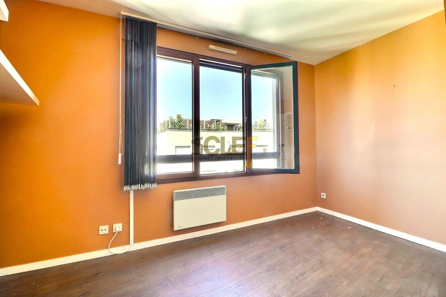 
                                                Vente
                                                 2 pièces - Buttes Chaumont - 47m² - terrasse