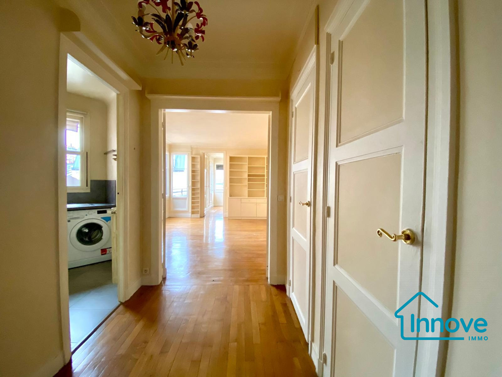 
                                                Vente
                                                 2 Pièces charme· 50 m².· Paris 75017 · Batignolles