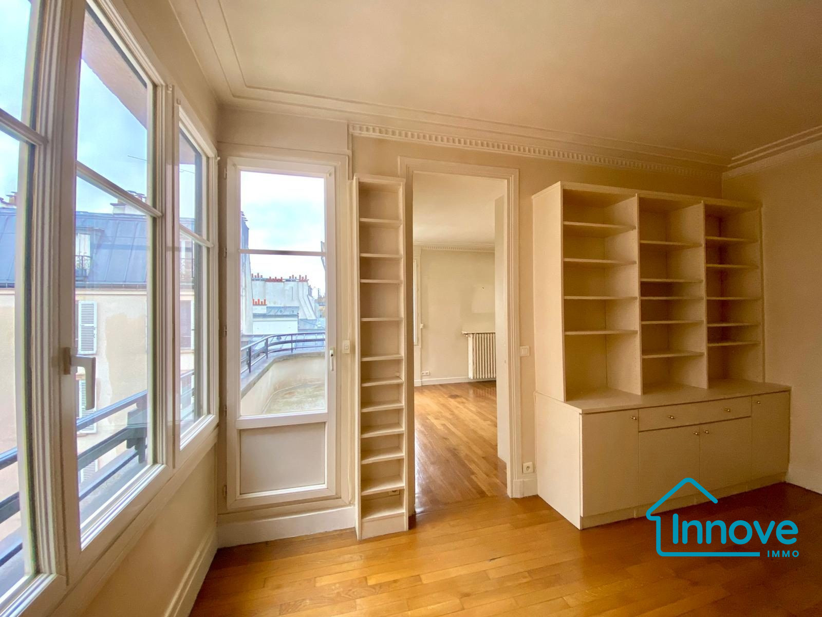 
                                                Vente
                                                 2 Pièces charme· 50 m².· Paris 75017 · Batignolles