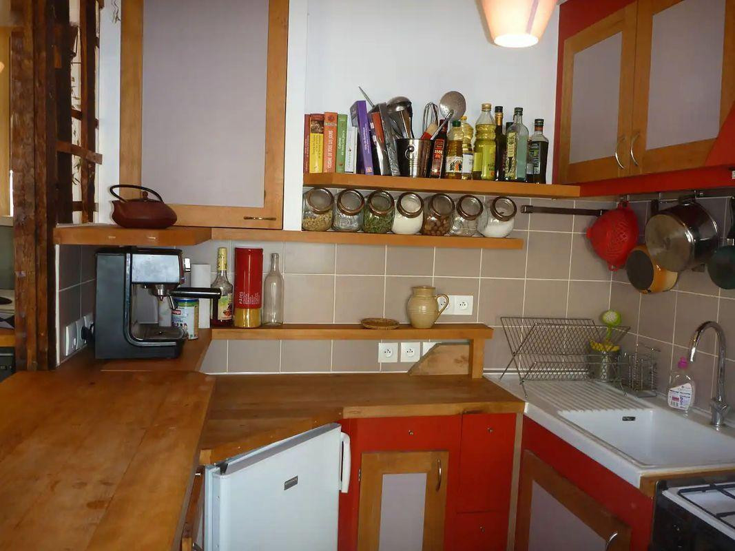 
                                                Location
                                                 2 pièces - confortable, tout équipé