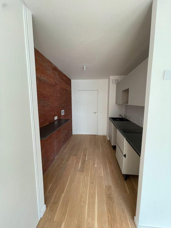 
                                                Location
                                                 2 pièces de 28m² avec terrasse, jardin & parking