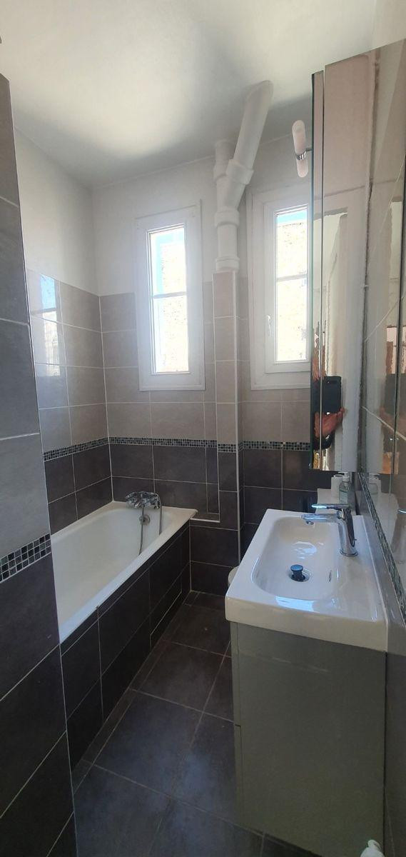 
                                                Location
                                                 2 pièces de 35m2 à Villejuif