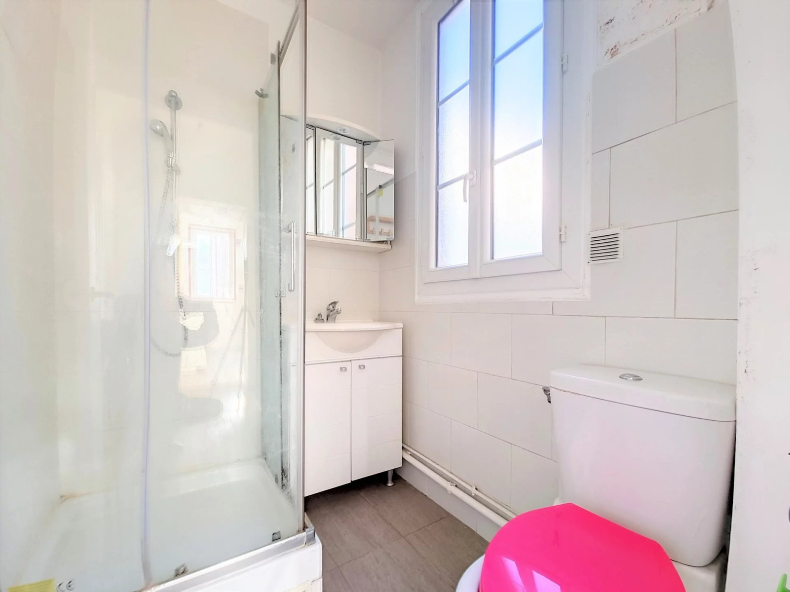 
                                                Location
                                                 2 pièces de 39,30 m² en parfait état