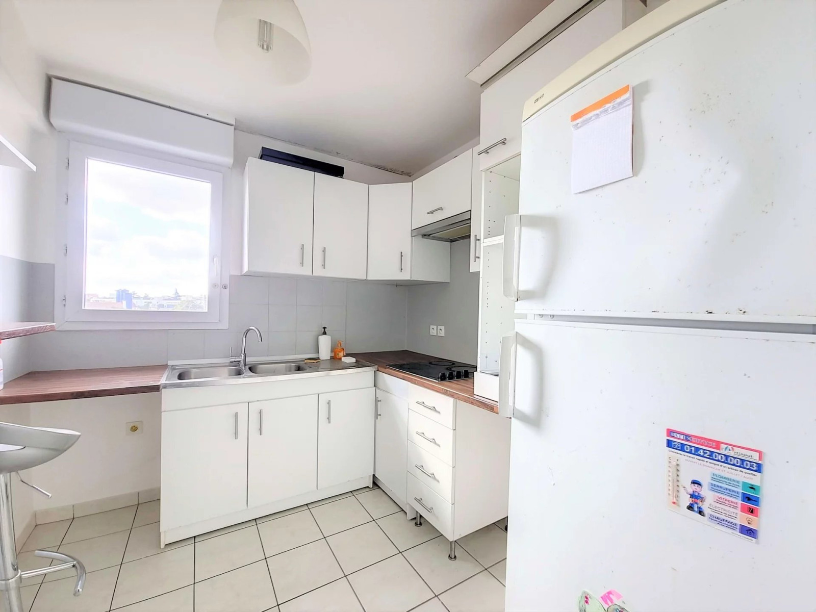 
                                                Location
                                                 2 Pièces de 48m² + terrasse et parking