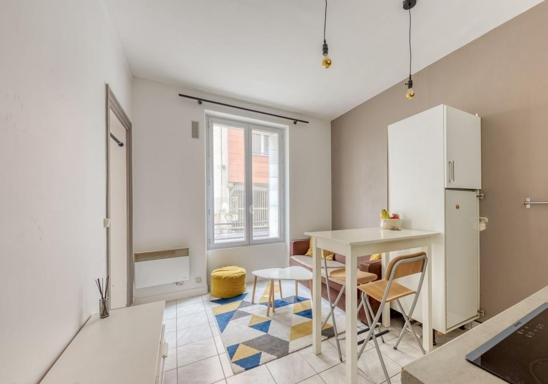 
                                                Location
                                                 2 pièces de charme coeur du 11ème arrondissement