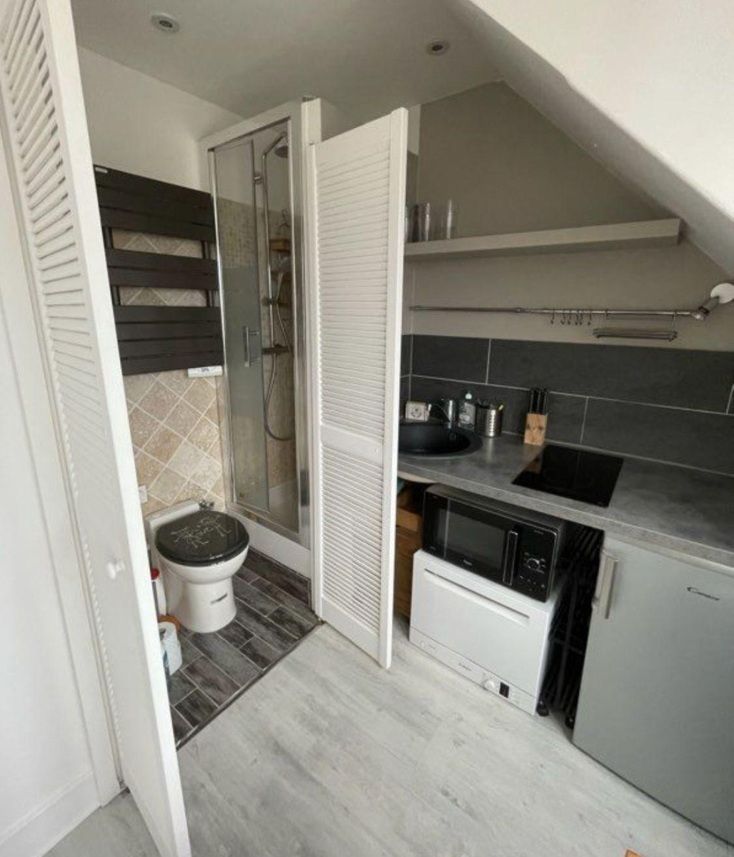 
                                                Location
                                                 2 pièces face au Panthéon