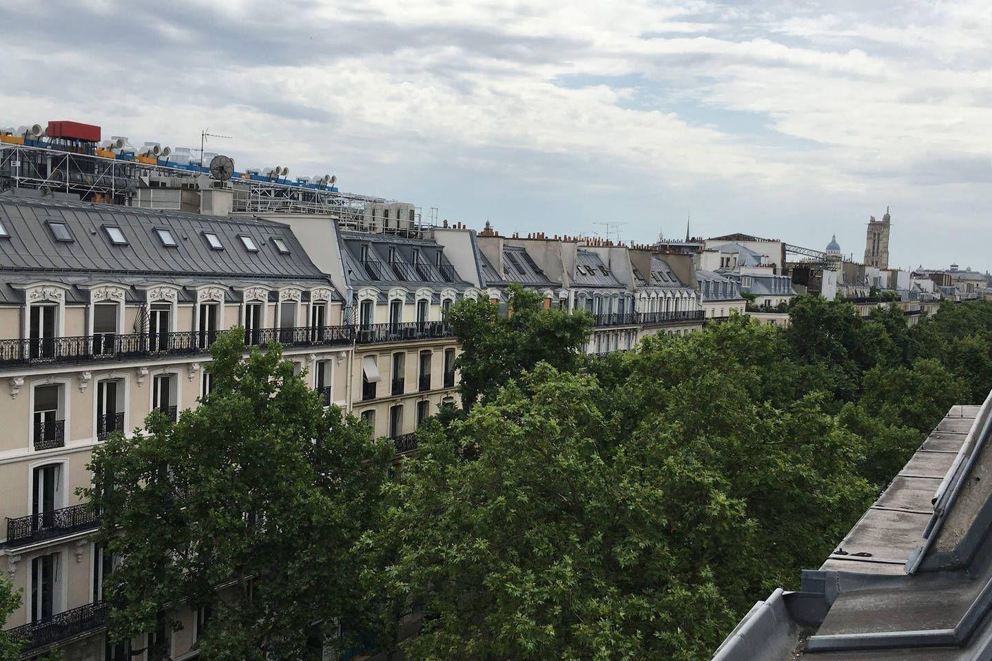 
                                                Location
                                                 2 pièces Haussmanien lunimeux