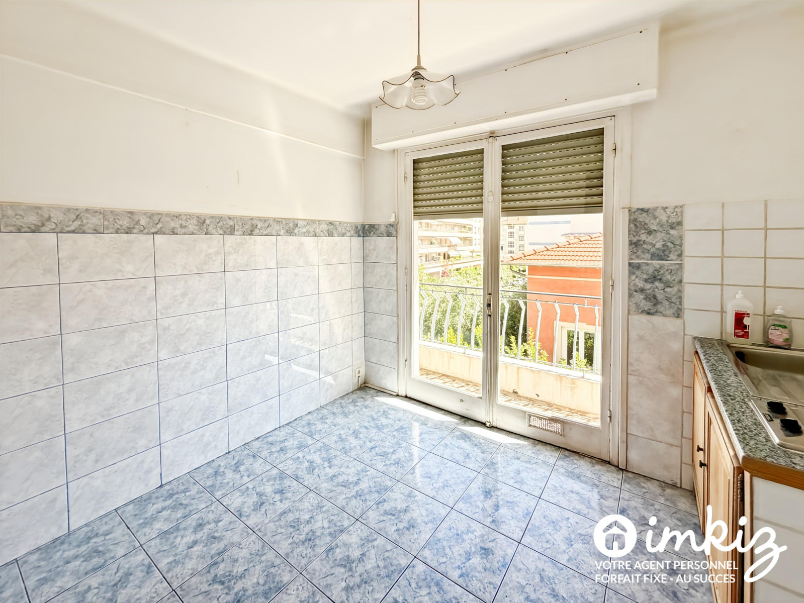 
                                                Vente
                                                 2 PIÈCES LUMINEUX AVEC BALCON FILANT