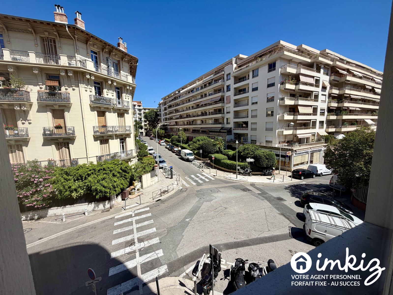 
                                                Vente
                                                 2 PIÈCES LUMINEUX AVEC BALCON FILANT
