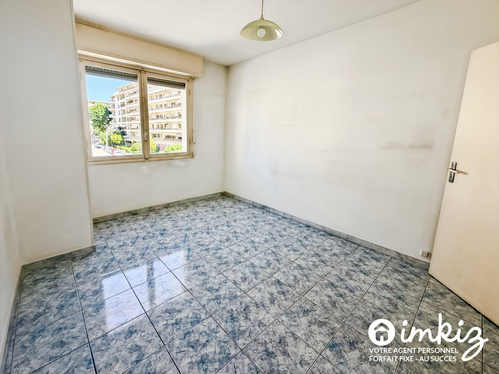 
                                                Vente
                                                 2 PIÈCES LUMINEUX AVEC BALCON FILANT
