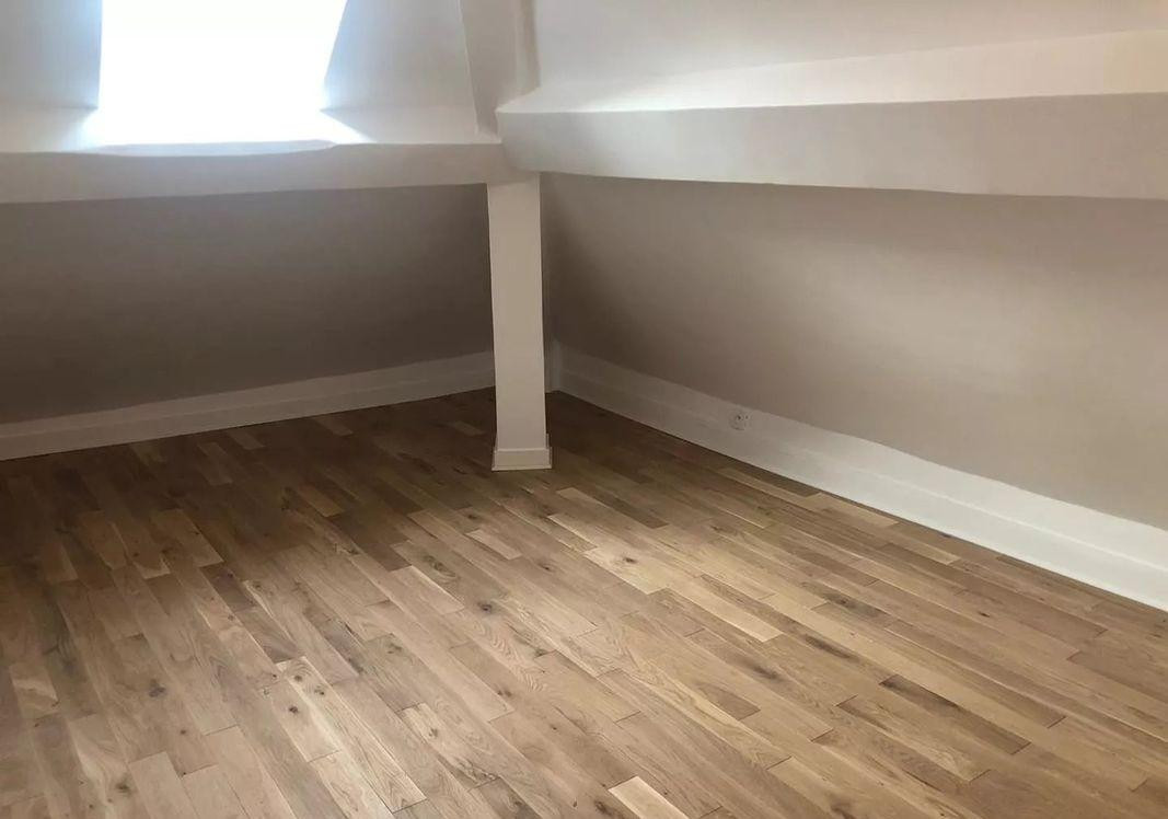 
                                                Location
                                                 2 pièces mansardé Paris 12ème