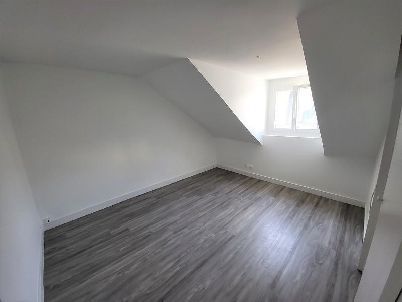 
                                                Location
                                                 2 pièces mansardé Paris 9ème