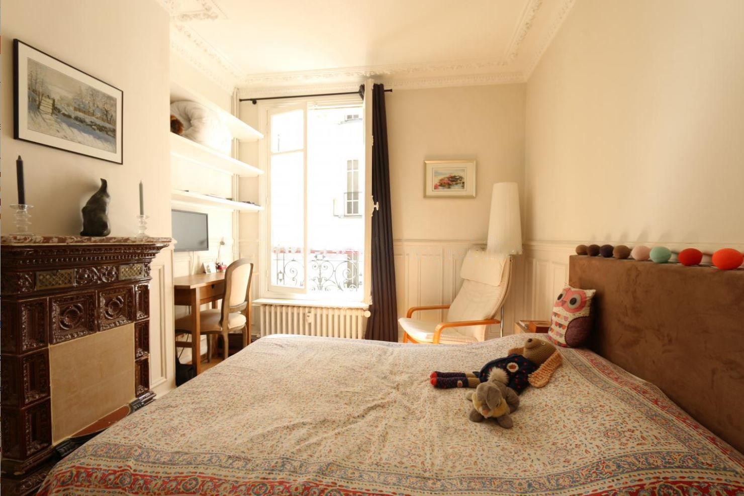 
                                                Location
                                                 2 pièces meublé 42 m² très calme. Paris 7E 1.950 €