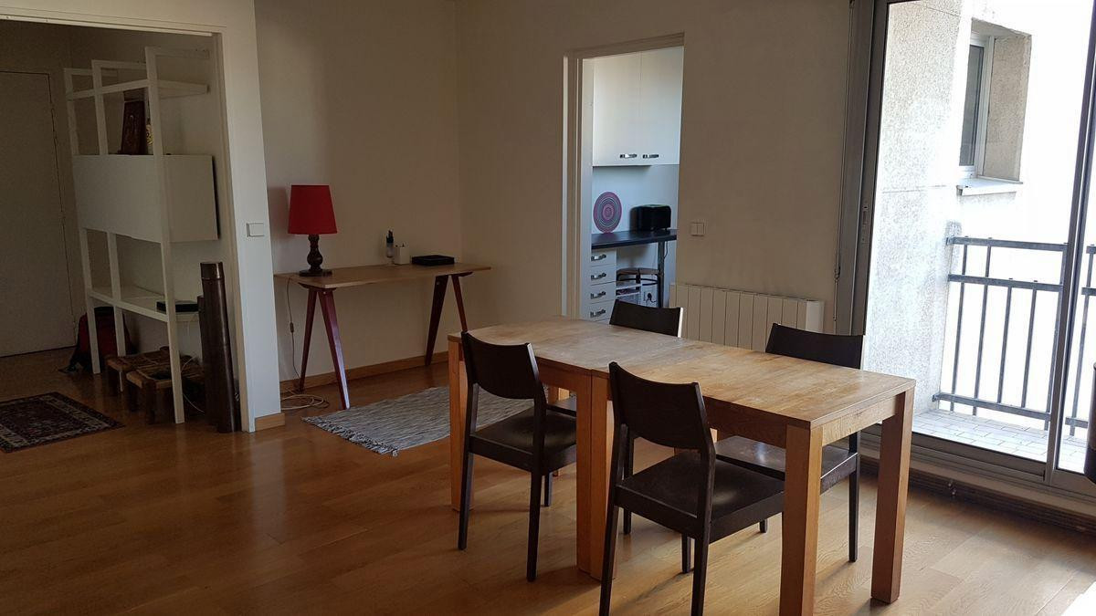 
                                                Location
                                                 2 PIECES meublé 54 m2 avec balcon