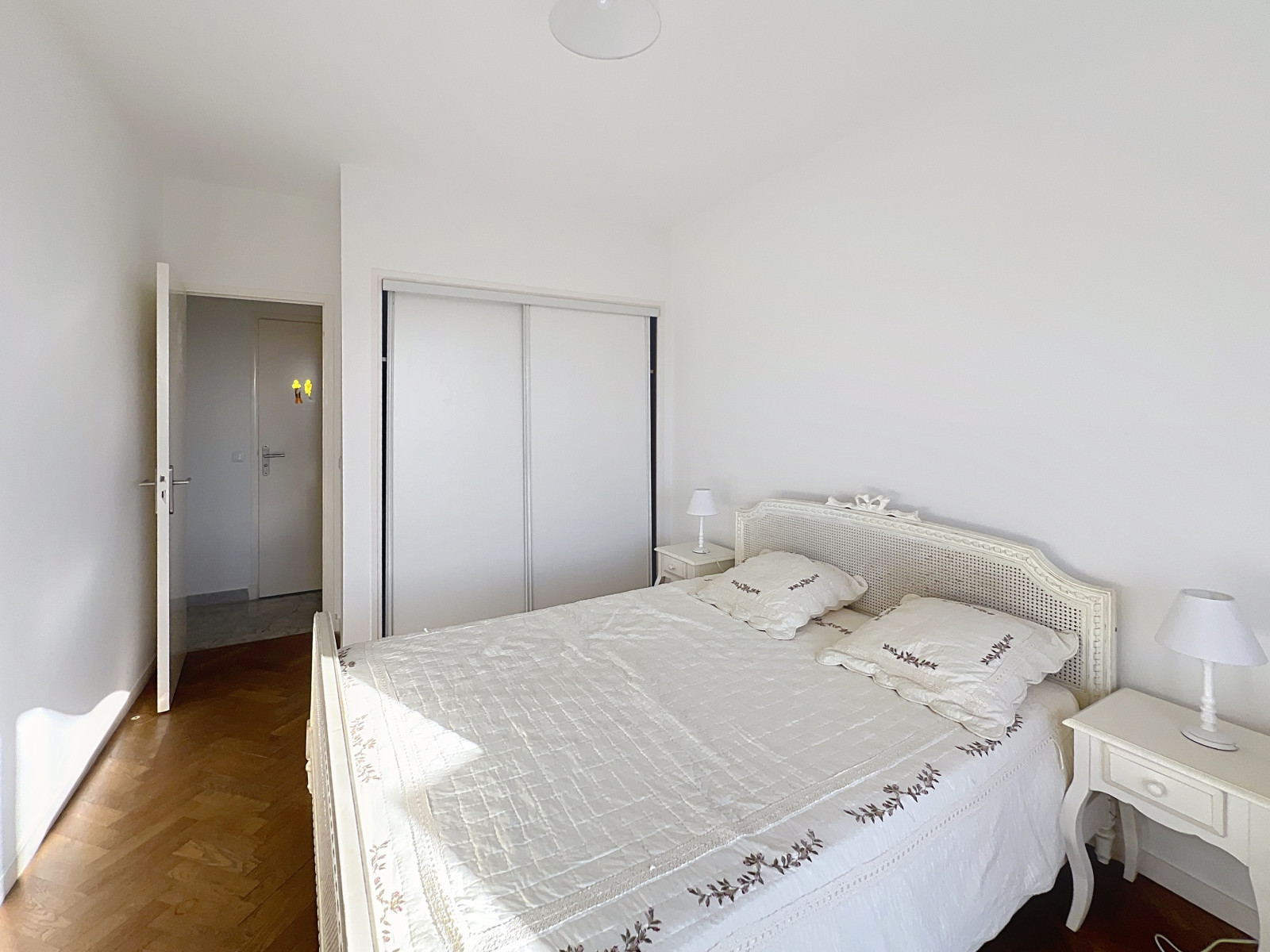 
                                                Location
                                                 2 pièces meublé à louer Cimiez