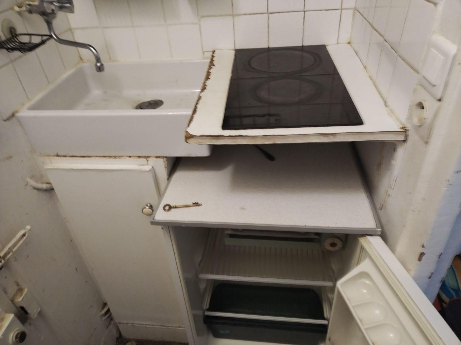 
                                                Location
                                                 2 pièces meublé, Invalides