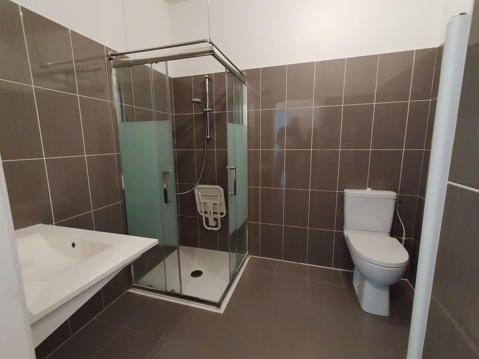 
                                                Location
                                                 2 pièces meublé+ jardin dans résidence sénior