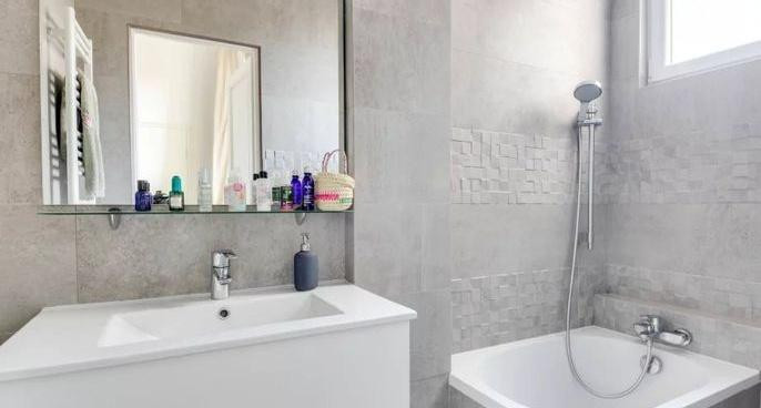 
                                                Location
                                                 2 pièces meublé Paris 15 Porte de Versailles