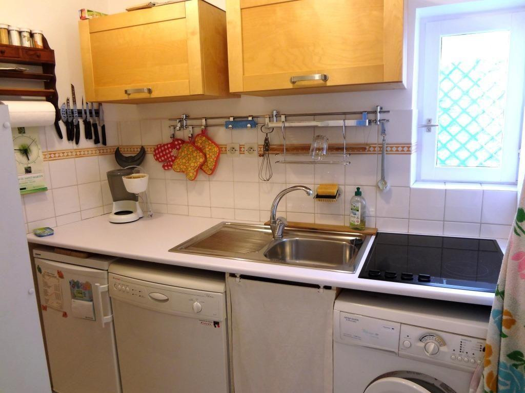 
                                                Location
                                                 2 pièces + mezzanine, très calme, de charme