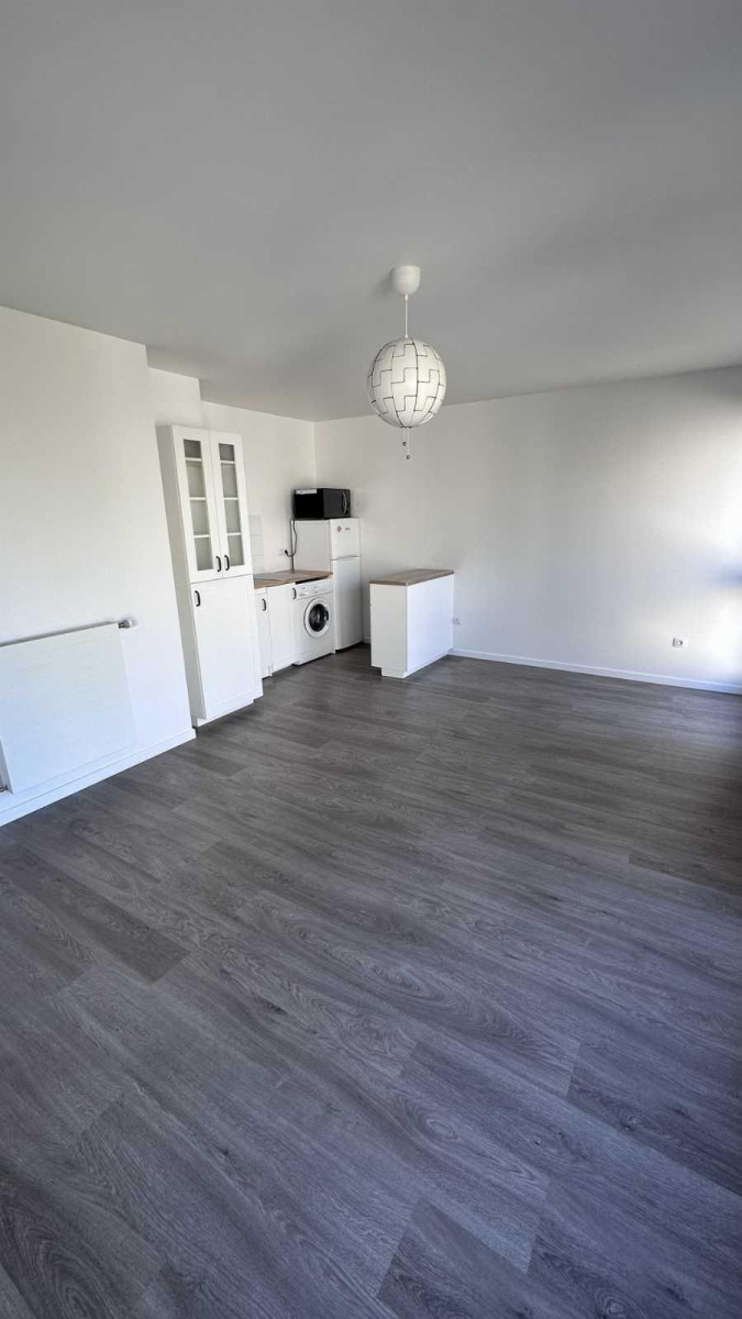 
                                                Location
                                                 2 pièces moderne sur les toits de Villejuif