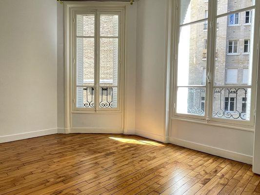 
                                                Location
                                                 2 pièces Paris 12ème