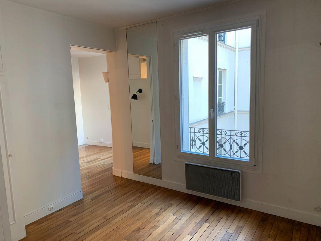 
                                                Location
                                                 2 pièces Paris 15
