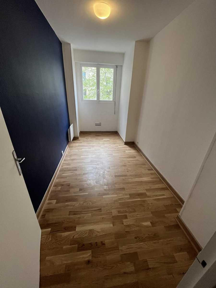 
                                                Location
                                                 2 pièces Paris 16ème
