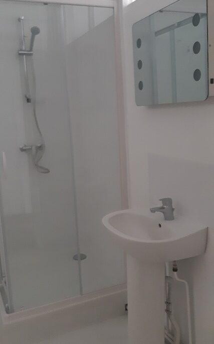 
                                                Location
                                                 2 pièces Paris 18ème