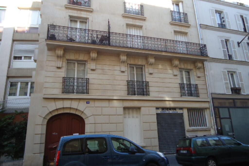 
                                                Location
                                                 2 pièces Paris 18ème