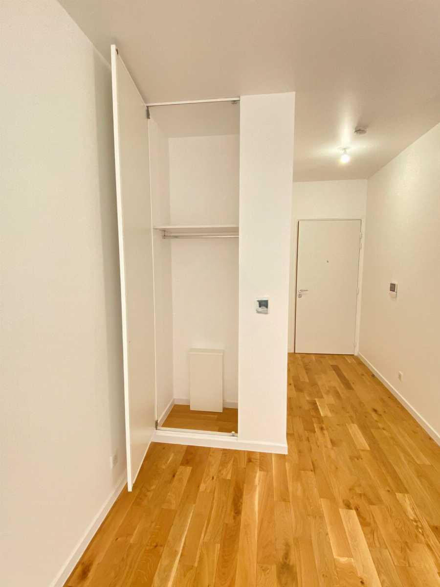 
                                                Location
                                                 2 pièces Paris 19ème