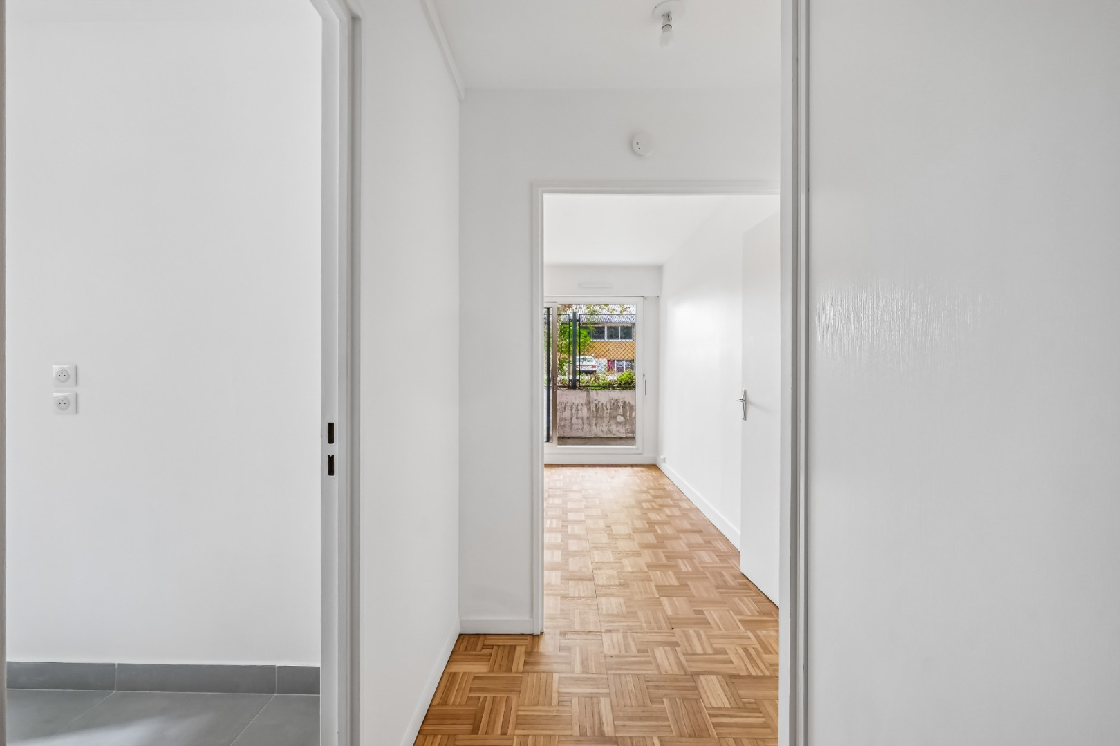 
                                                Vente
                                                 2 pièces - PARIS 20