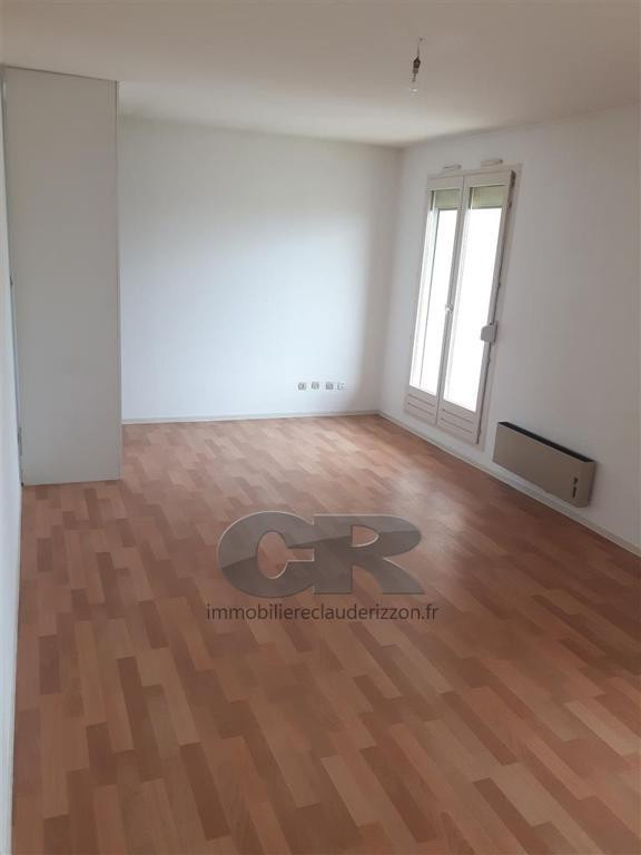 
                                                Location
                                                 2 PIECES PARKING BALCON - FAC DE LETTRES/SCARPONE