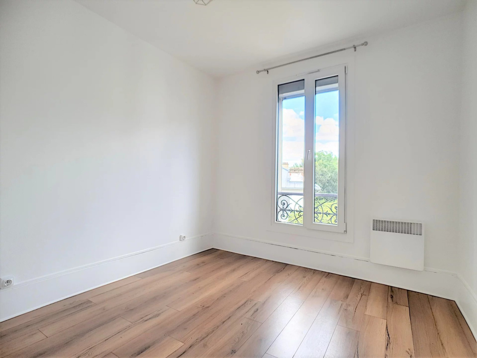 
                                                Location
                                                 2 pièces quartier Bac de 33,21m²