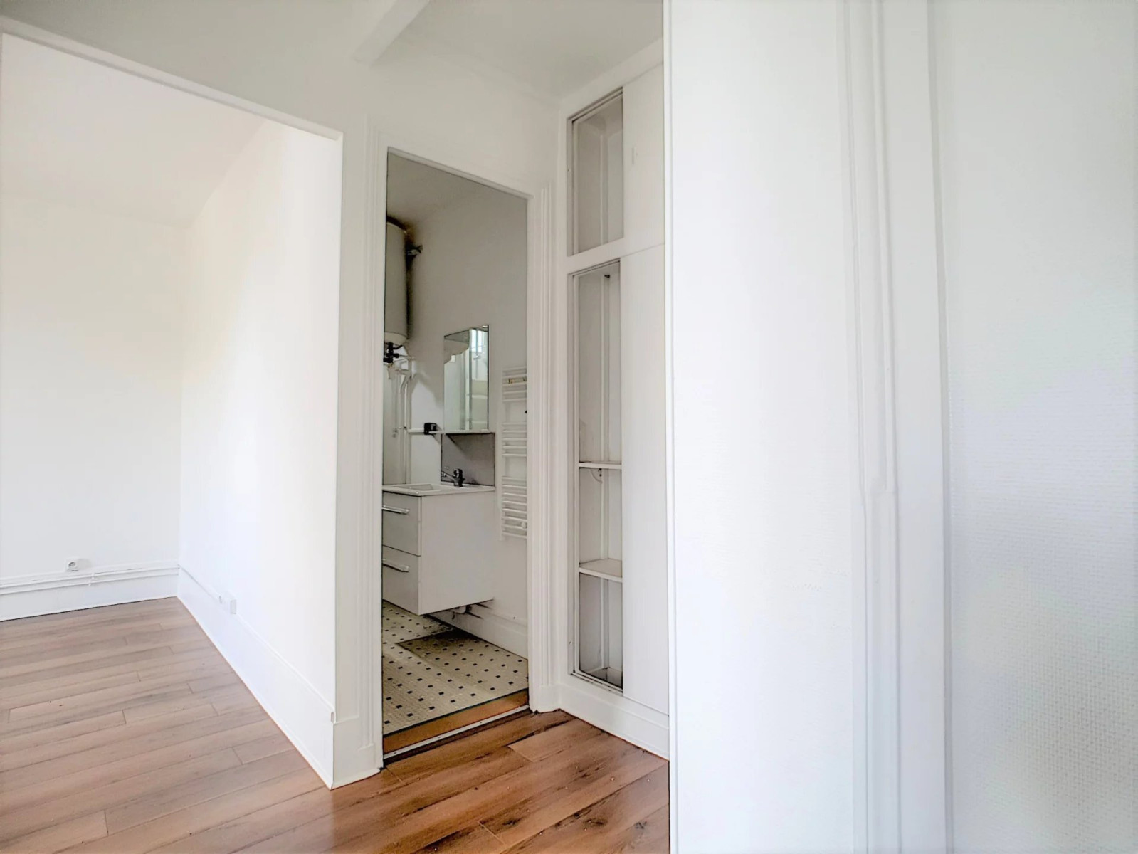 
                                                Location
                                                 2 pièces quartier Bac de 33,21m²