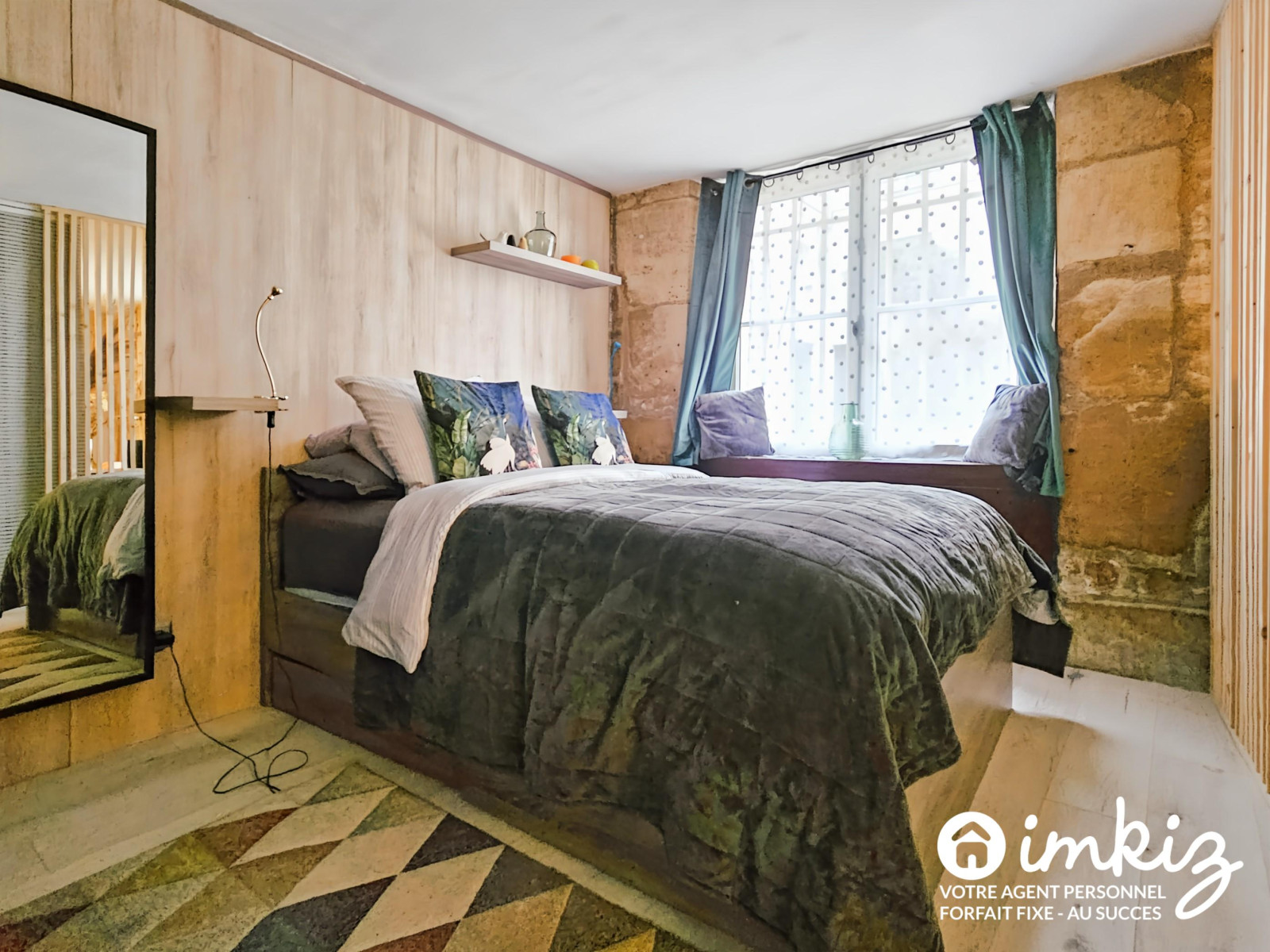 
                                                Vente
                                                 2 pièces quartier latin- St Michel