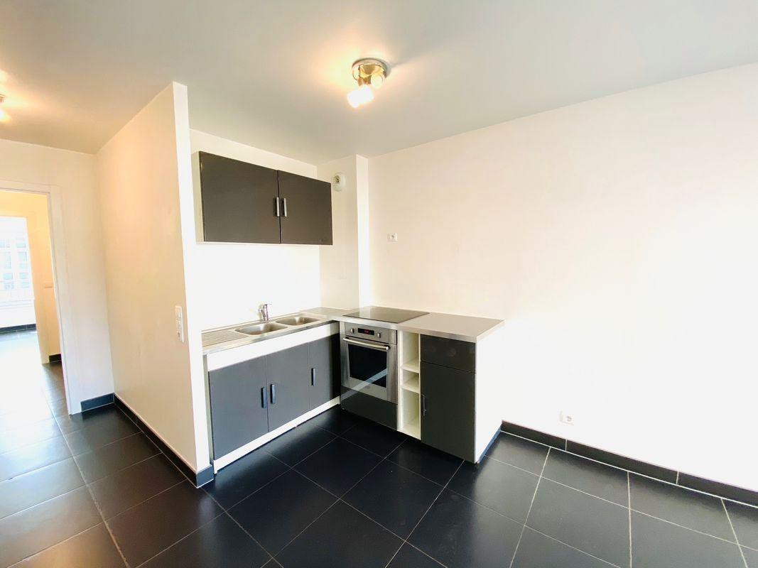 
                                                Location
                                                 2 pièces récent centre Alfortville