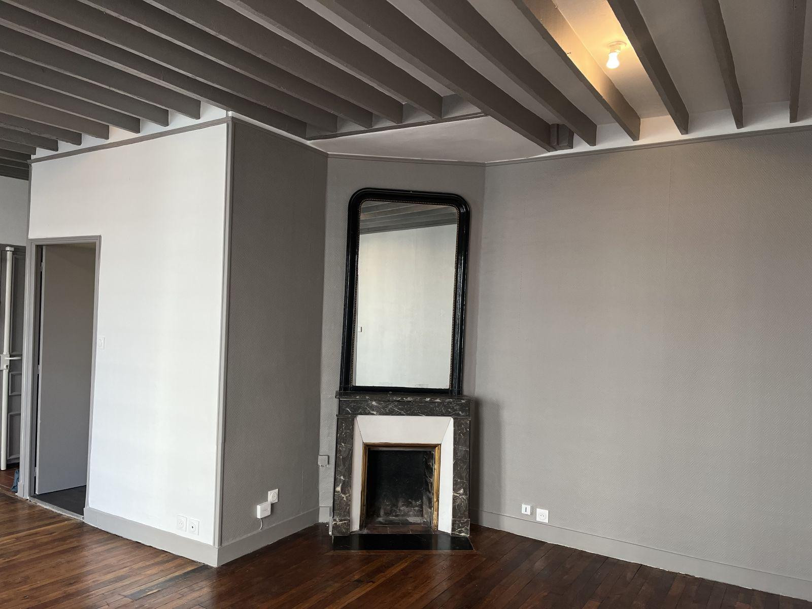 
                                                Location
                                                 2 pièces REFAIT A NEUF métro PORTE DE VANVES