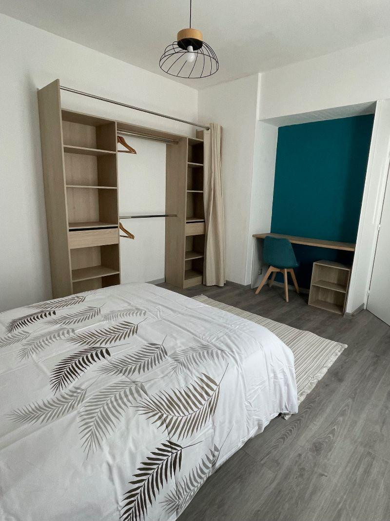 
                                                Location
                                                 2 pièces rénovées, cocooning
