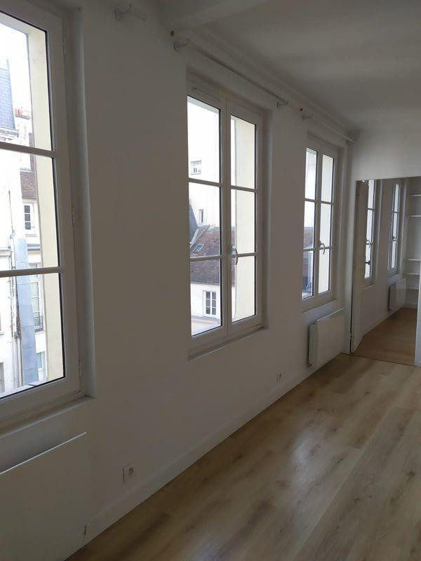 
                                                Location
                                                 2 pièces rue de Lille, sur cour