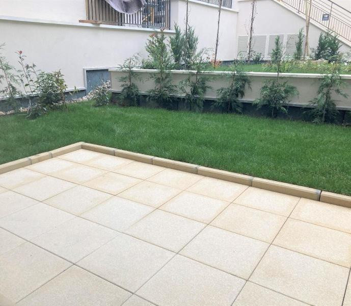 
                                                Location
                                                 2 pièces + terrasses à louer à Vanves