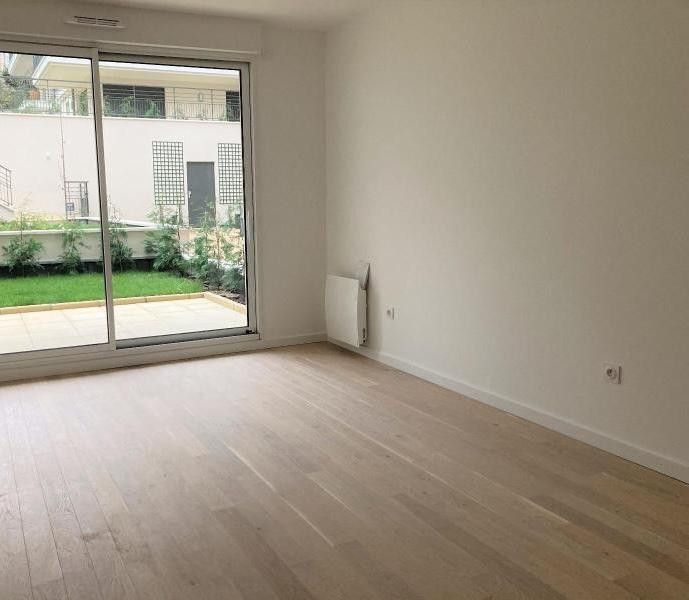 
                                                Location
                                                 2 pièces + terrasses à louer à Vanves