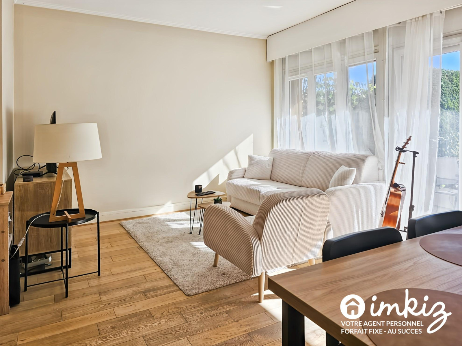 
                                                Vente
                                                 2 PIÈCES TRAVERSANT – TERRASSE & JARDINET –PARKING