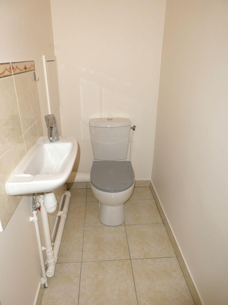 
                                                Location
                                                 2 pièces très confortable et pratique