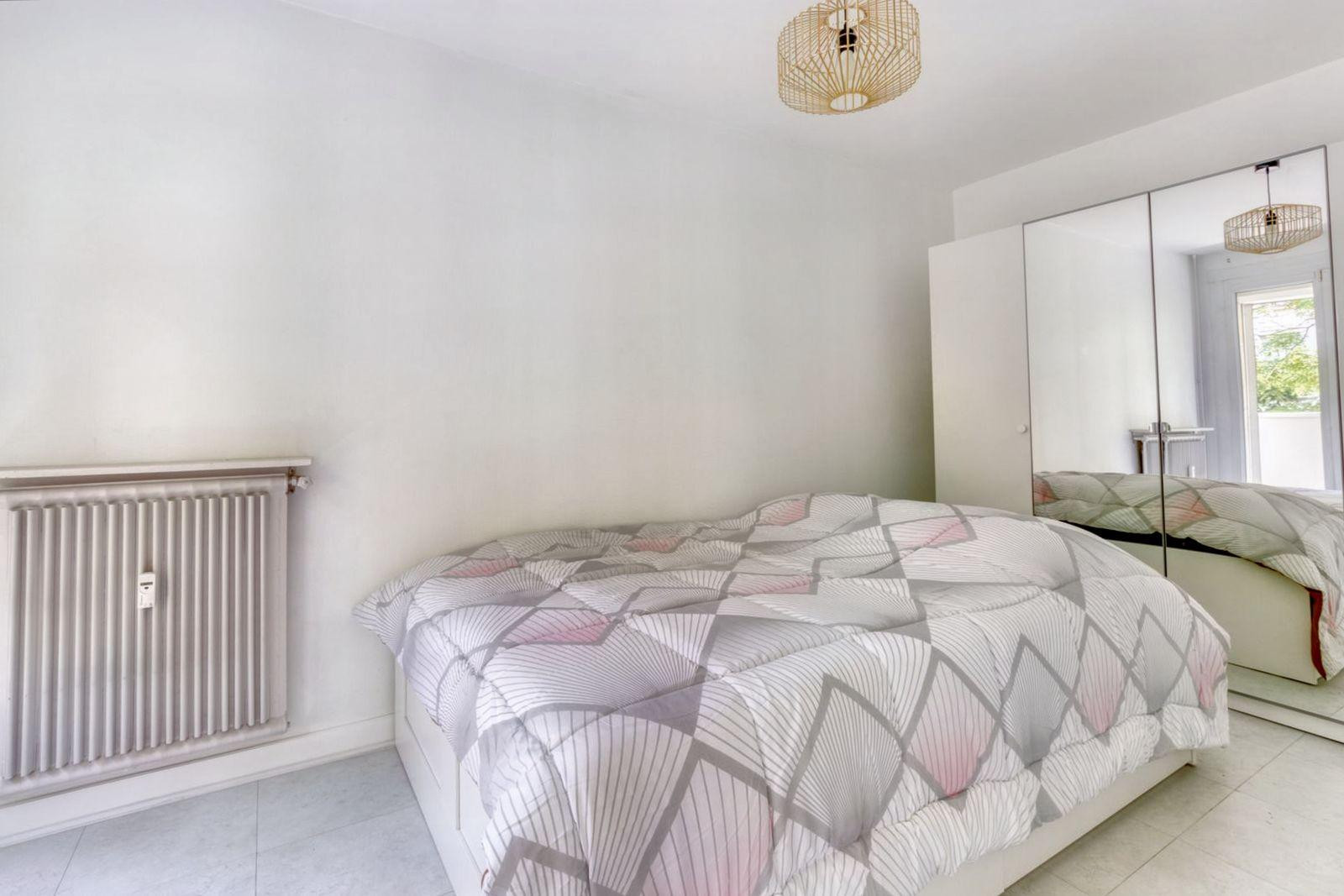
                                                Location
                                                 2 pièces très lumineux et fonctionnel avec balcon