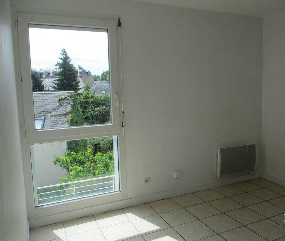 
                                                Location
                                                 2P 37m² calme et refait à neuf, avec balcon