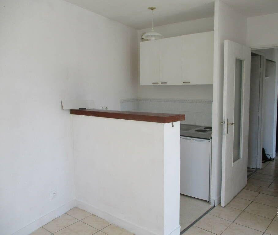 
                                                Location
                                                 2P 37m² calme et refait à neuf, avec balcon