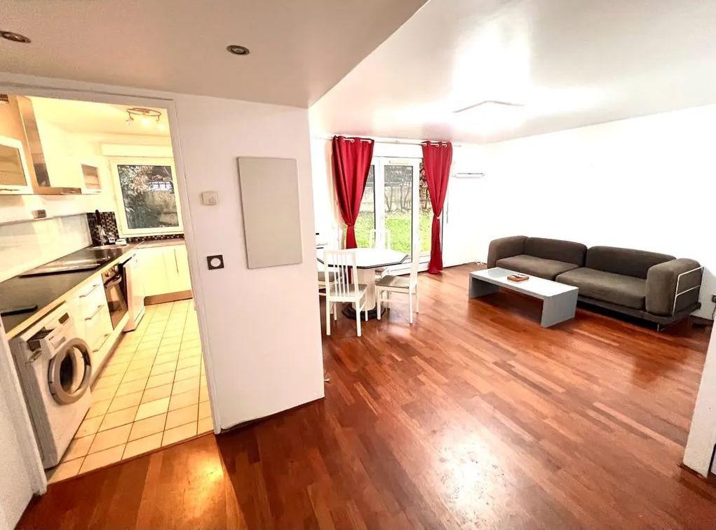 
                                                Location
                                                 2P meublé 49m2 + jardin privatif 250m2 à Livry