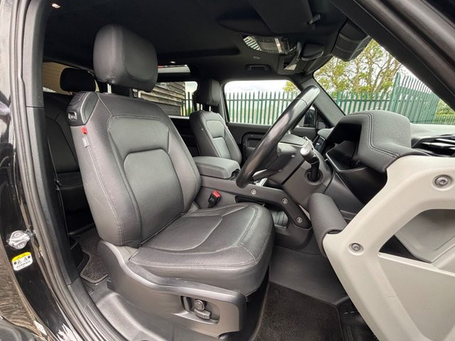 
                                                Voiture
                                                 3.0 D250 MHEV X-Dynamic SE SUV 3dr Diesel Auto 4WD Euro 6 (s/s) (250 ps)