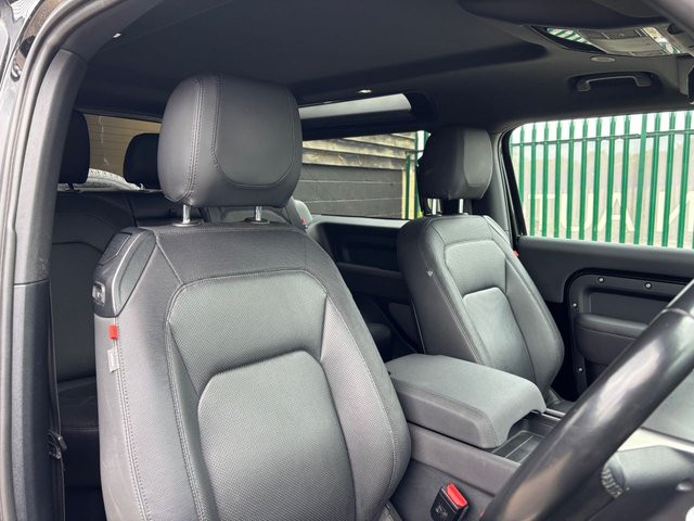 
                                                Voiture
                                                 3.0 D250 MHEV X-Dynamic SE SUV 3dr Diesel Auto 4WD Euro 6 (s/s) (250 ps)