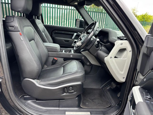 
                                                Voiture
                                                 3.0 D250 MHEV X-Dynamic SE SUV 3dr Diesel Auto 4WD Euro 6 (s/s) (250 ps)